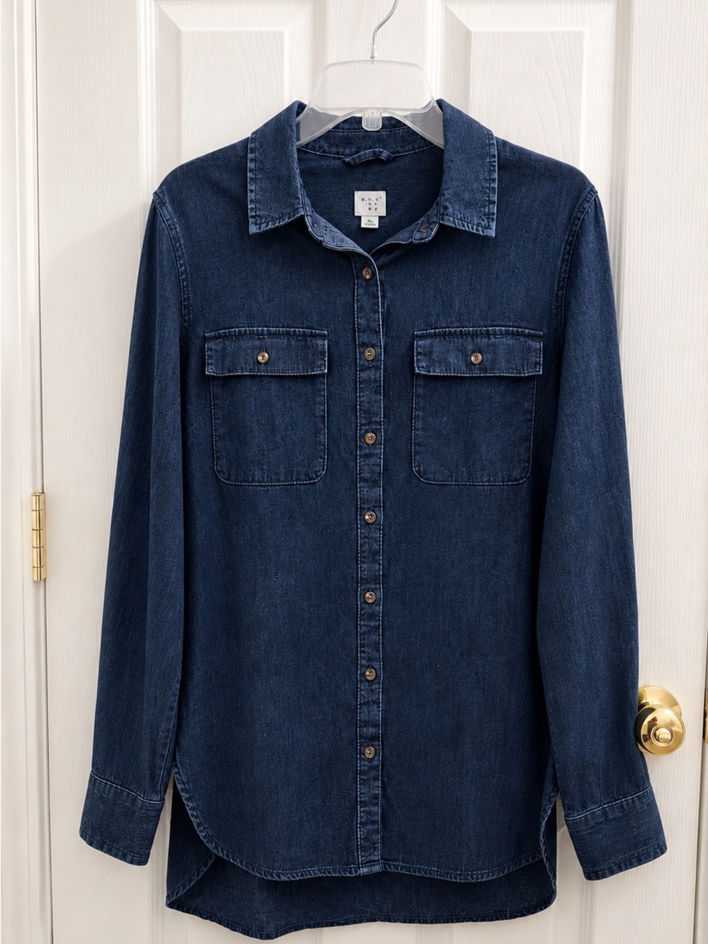 a.n.d Women’s Dark Wash Lyocell Denim Button Down Shirt XL Utility Chambray Top